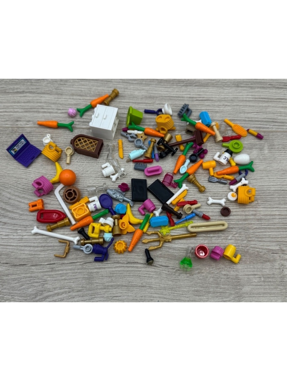 LEGO Minifigure Accessories Mixed Lot 130+ Pieces
